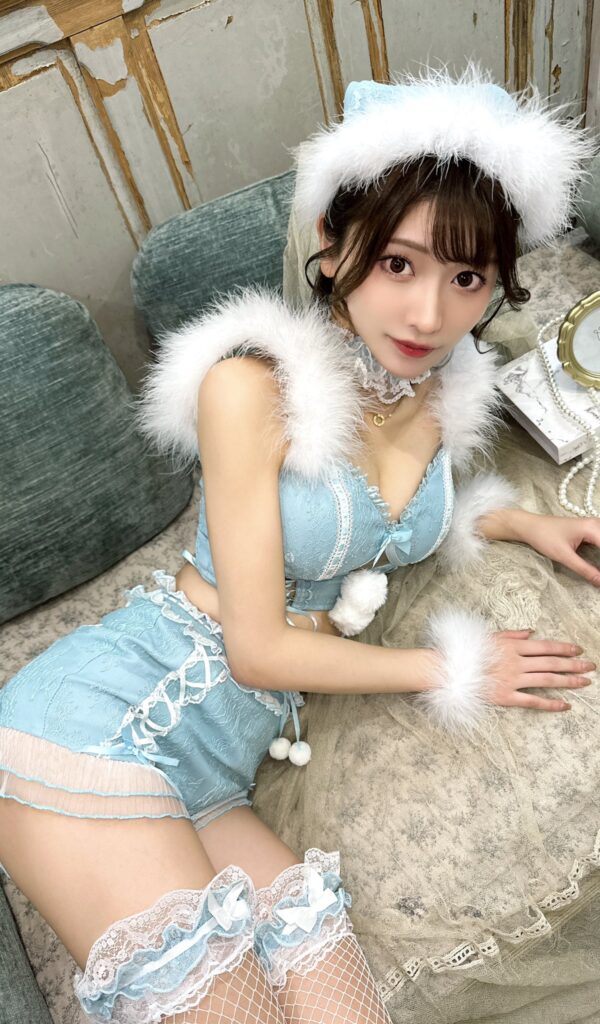 maika_burlesque3